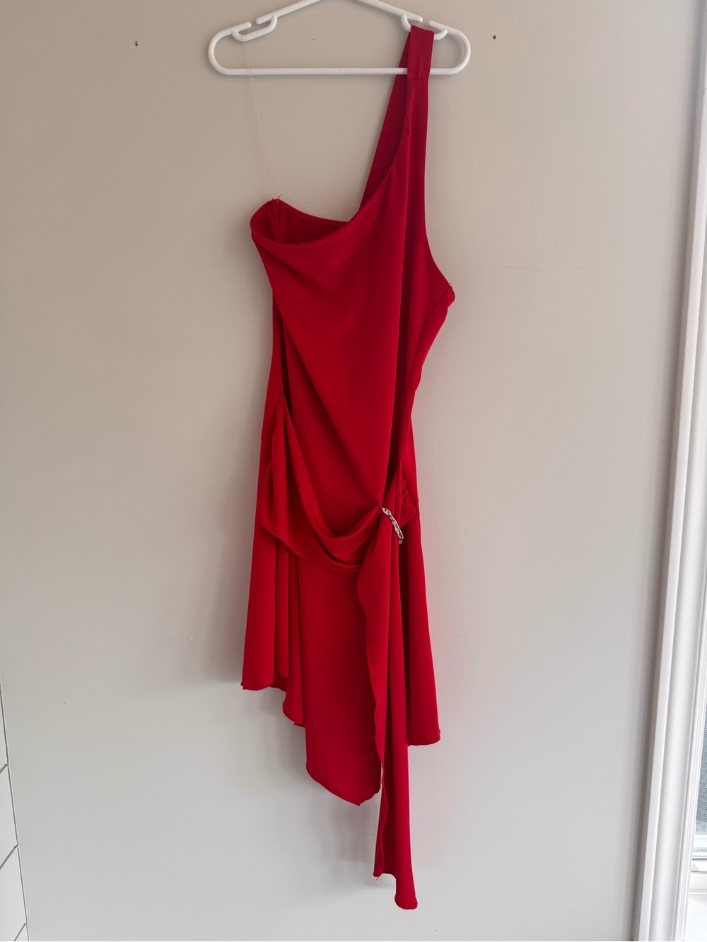 Asymmetric One-Shoulder Red Mini Dress with Draped Detail